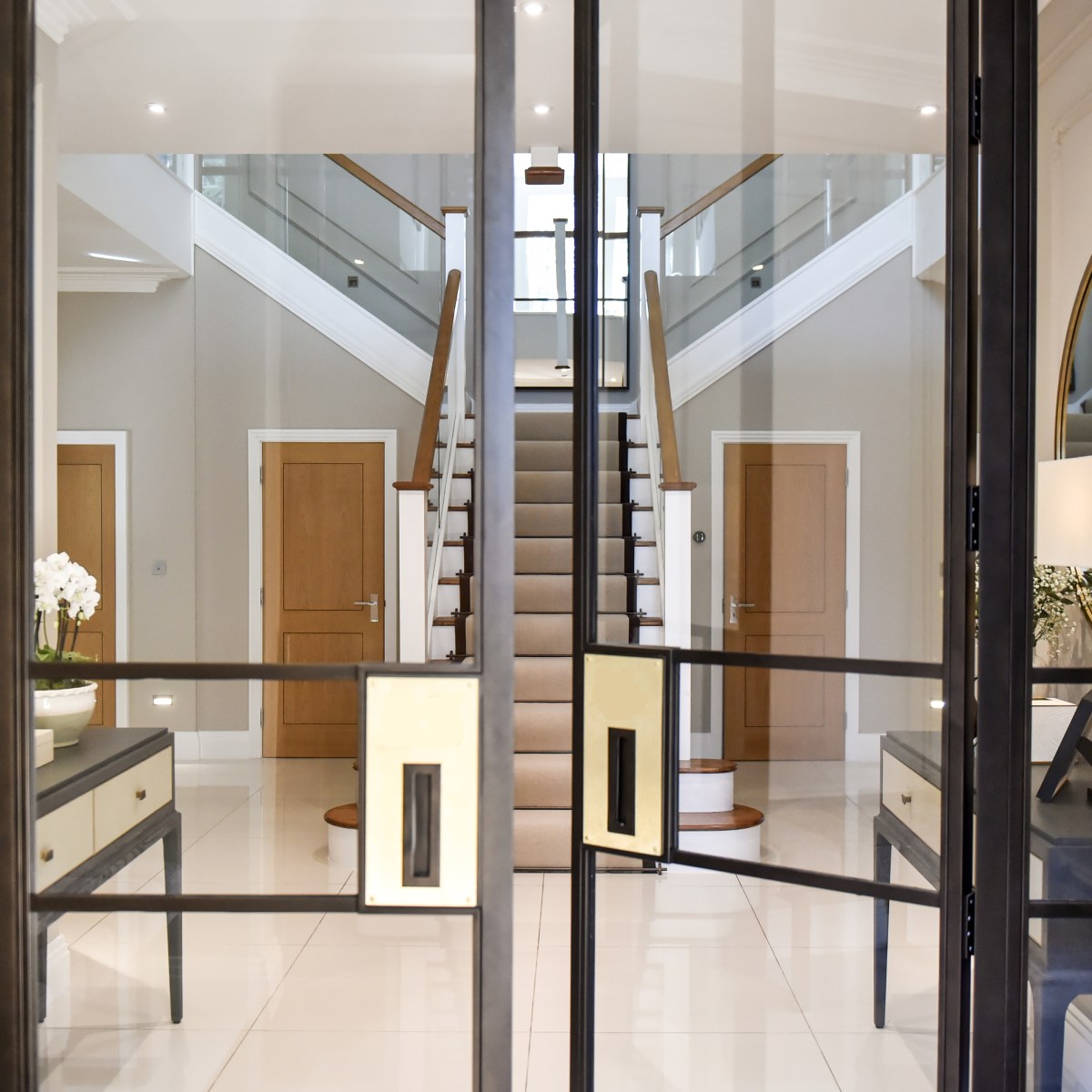 | M & A |&nbsp;HALLWAY